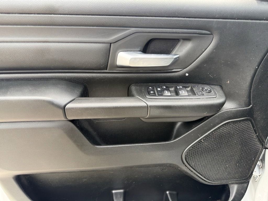 2020 RAM 1500 Tradesman Crew Cab 4x4 5'7" Box