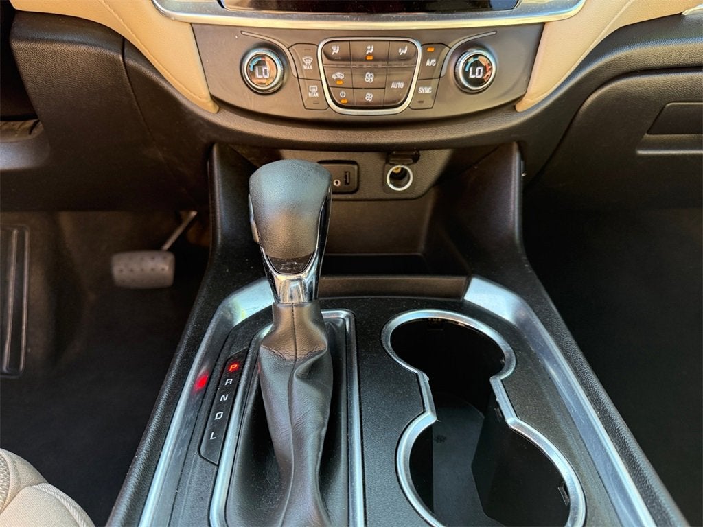 2022 Chevrolet Traverse LS