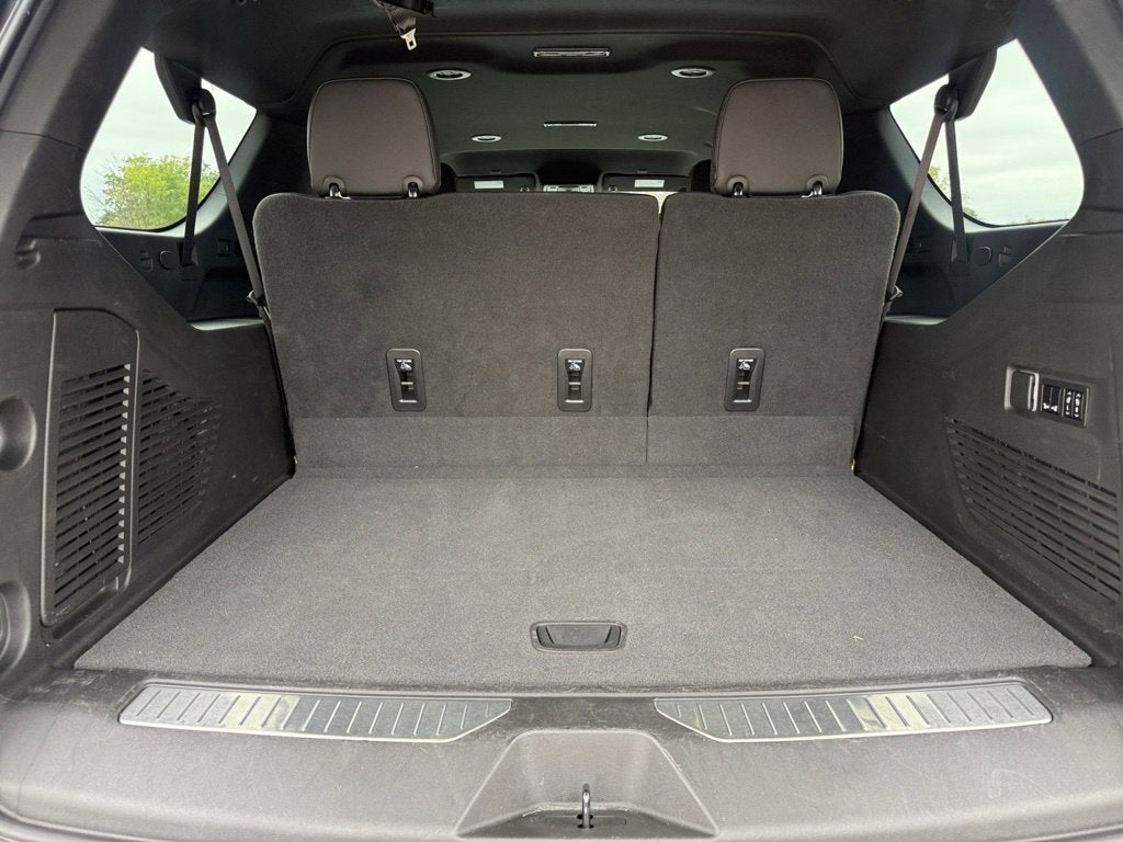 2022 Chevrolet Suburban RST