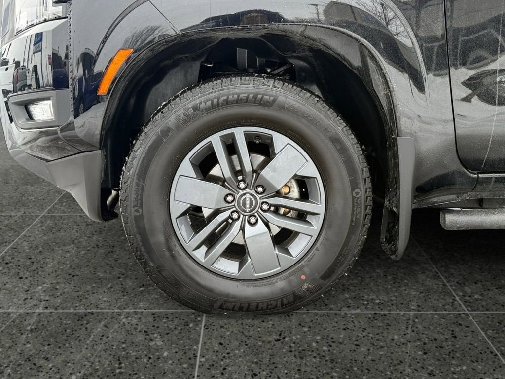 2025 Nissan Frontier SV