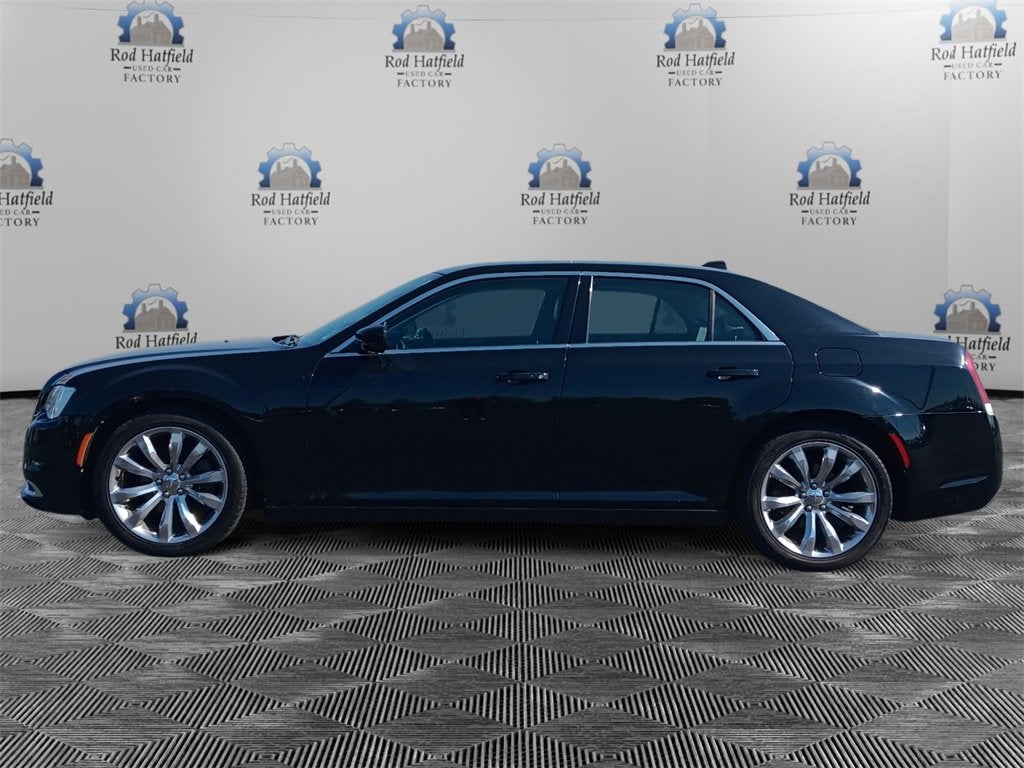 2017 Chrysler 300 Limited