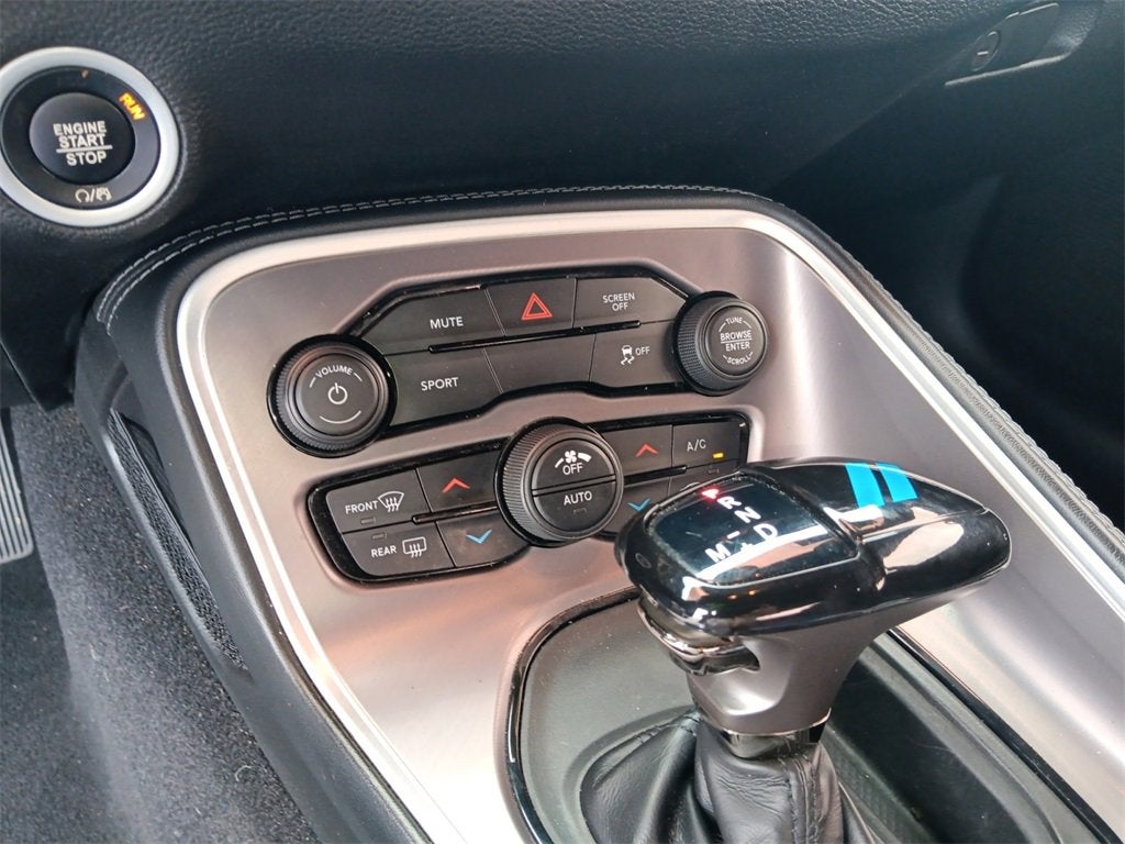 2022 Dodge Challenger SXT