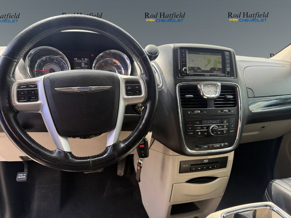 2015 Chrysler Town & Country Touring-L
