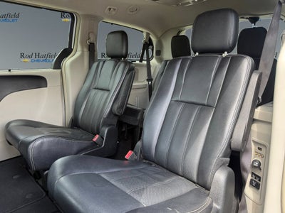 2015 Chrysler Town & Country Touring-L