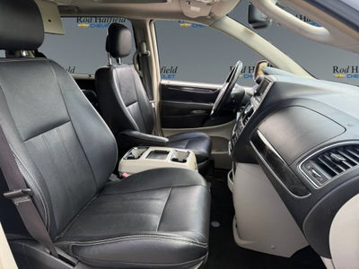 2015 Chrysler Town & Country Touring-L