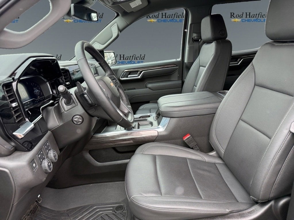 2025 Chevrolet Silverado 1500 LTZ