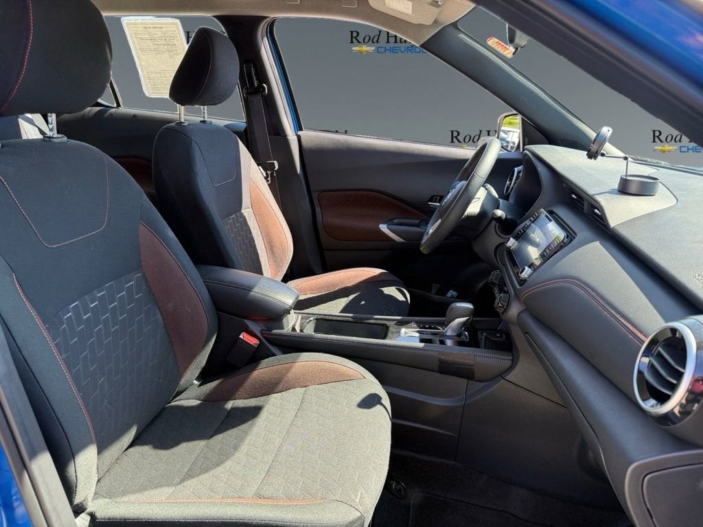 2024 Nissan Kicks SR