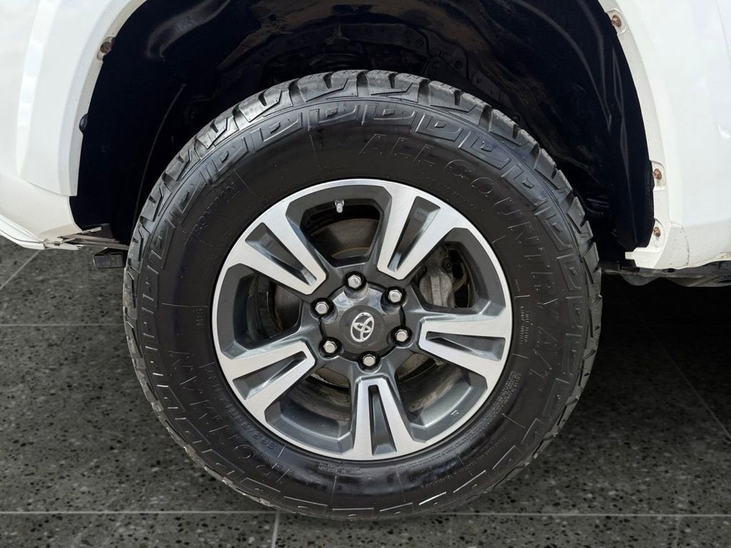 2016 Toyota Tacoma SR