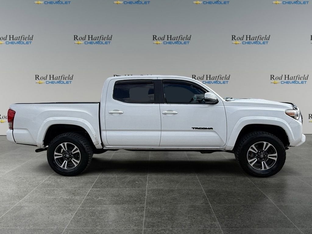 2016 Toyota Tacoma SR