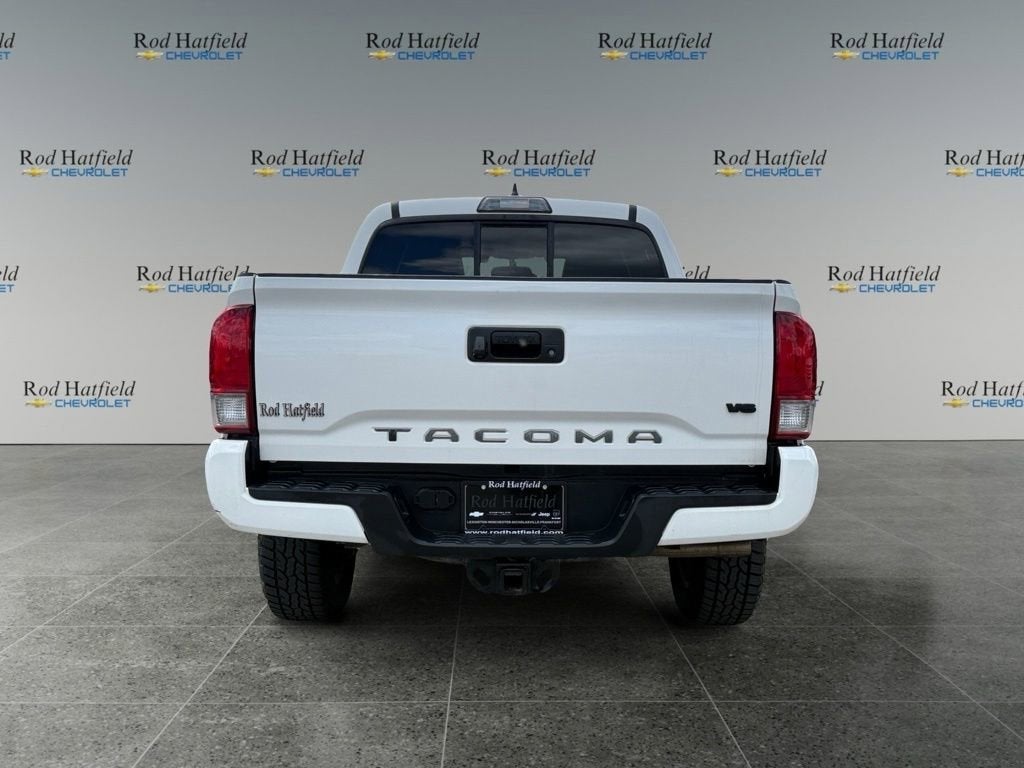 2016 Toyota Tacoma SR