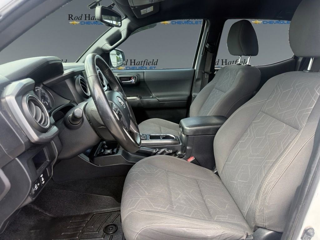 2016 Toyota Tacoma SR