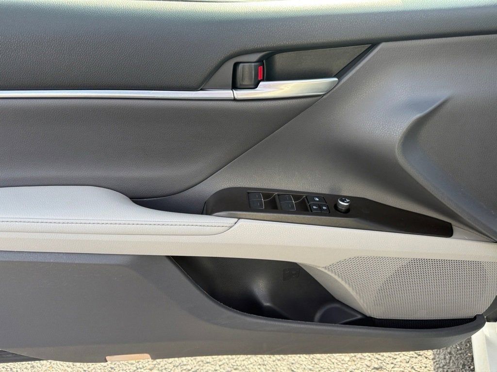 2021 Toyota Camry Hybrid XLE