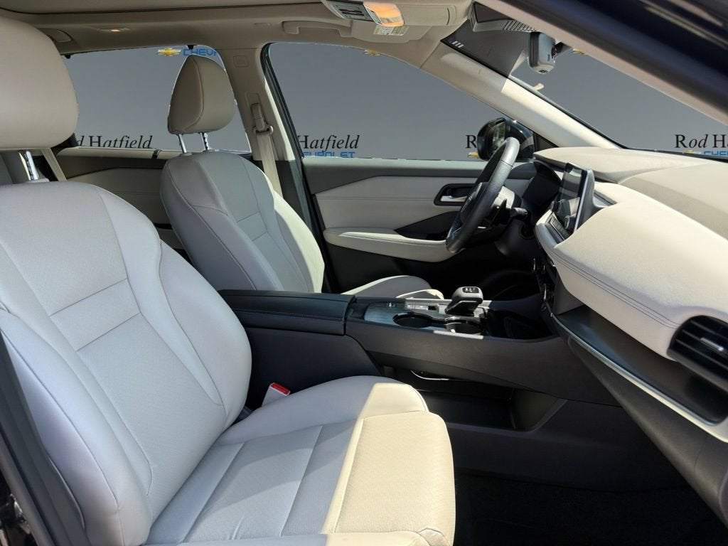 2023 Nissan Rogue SV FWD