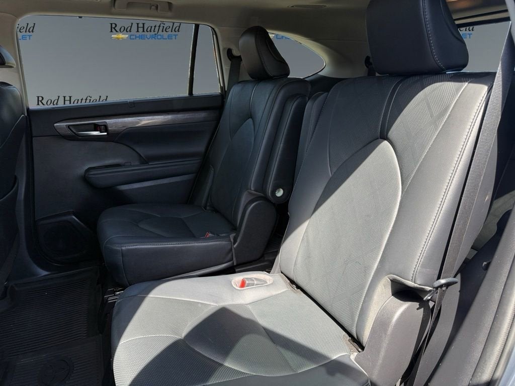2022 Toyota Highlander Platinum