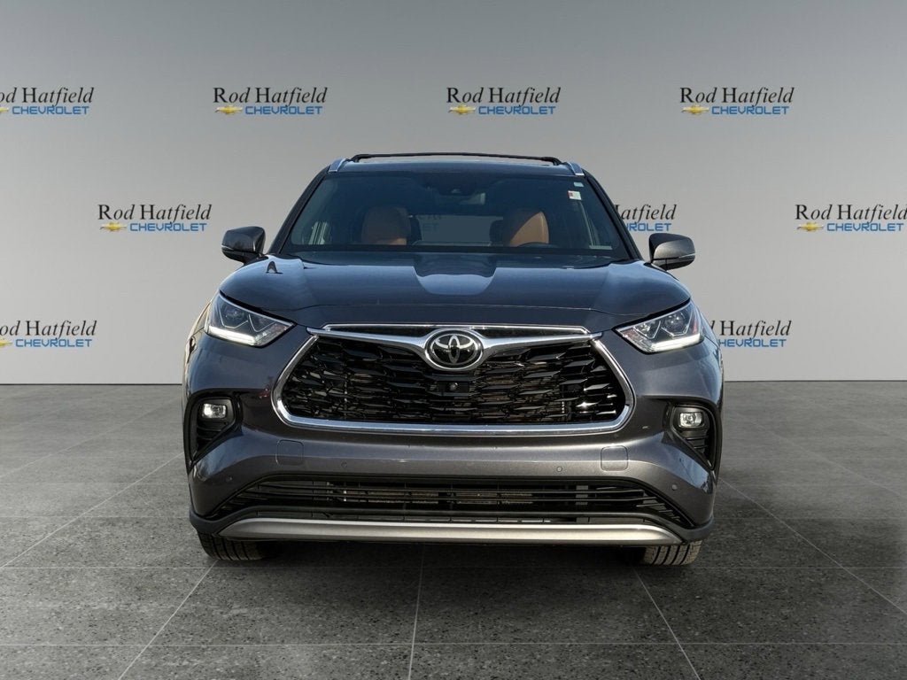 2022 Toyota Highlander Platinum