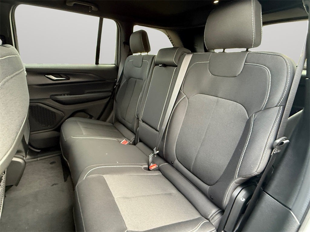 2025 Jeep Grand Cherokee GRAND CHEROKEE LAREDO 4X4