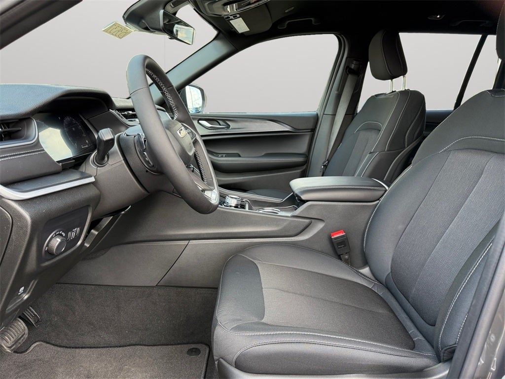 2025 Jeep Grand Cherokee GRAND CHEROKEE LAREDO 4X4