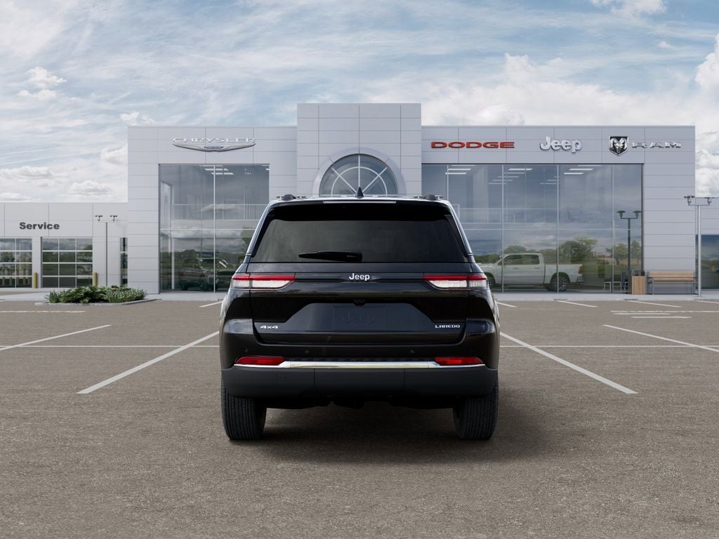 2026 Jeep Grand Cherokee GRAND CHEROKEE LAREDO X 4X4