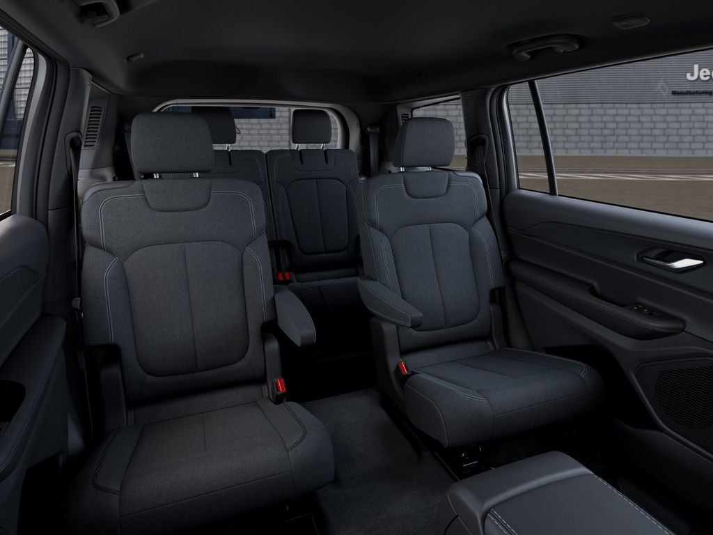 2026 Jeep Grand Cherokee GRAND CHEROKEE L LAREDO 4X4