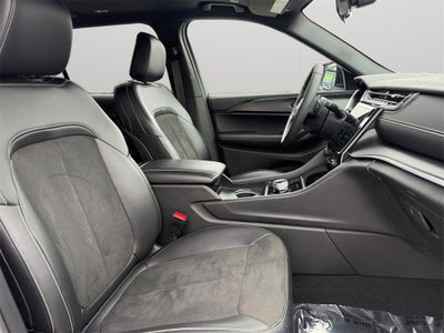 2025 Jeep Grand Cherokee L Altitude X 4x4