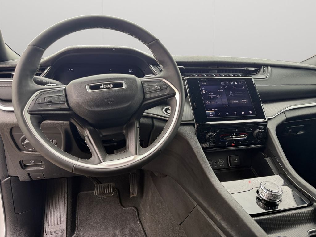 2025 Jeep Grand Cherokee L Laredo 4x4