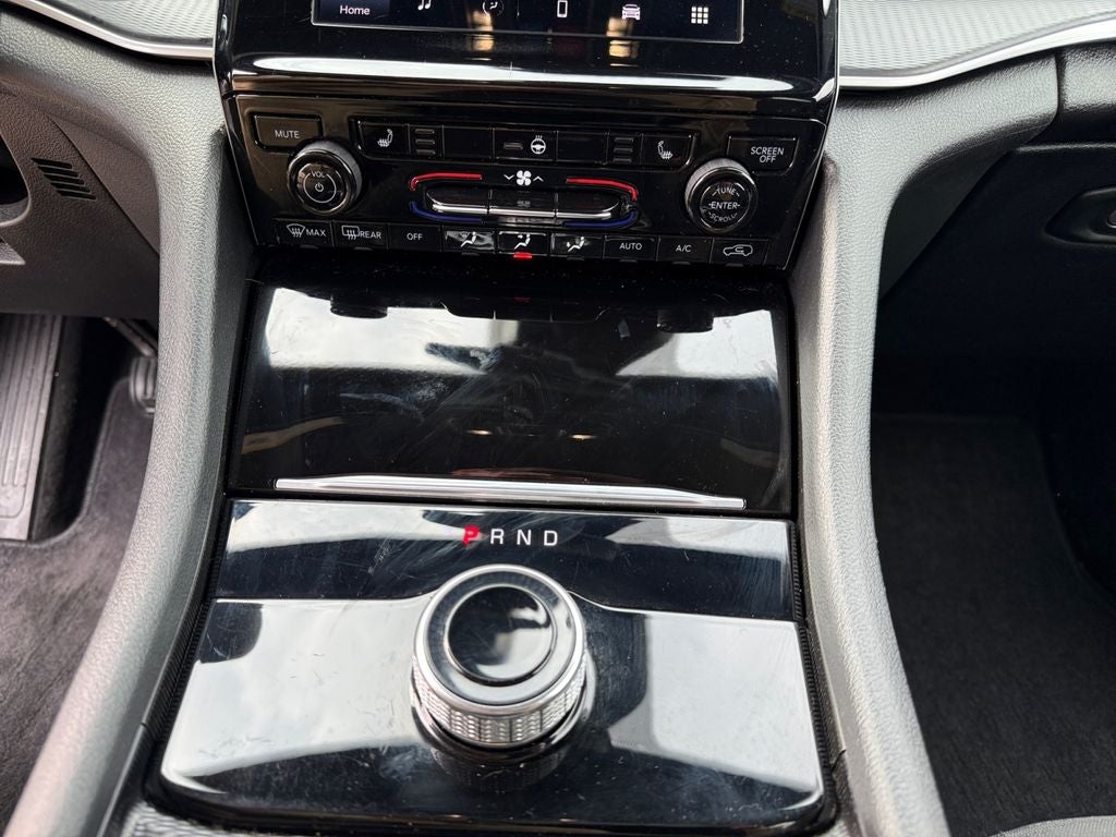 2025 Jeep Grand Cherokee L Laredo 4x4