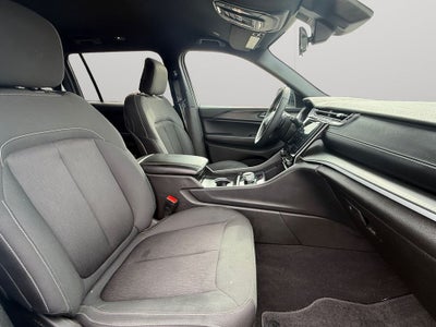2025 Jeep Grand Cherokee L Laredo 4x4