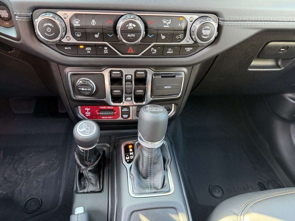 2025 Jeep Wrangler WRANGLER 4-DOOR RUBICON 392