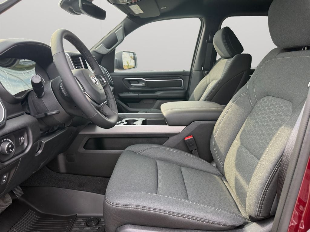 2025 RAM Ram 1500 RAM 1500 BIG HORN CREW CAB 4X4 5'7' BOX