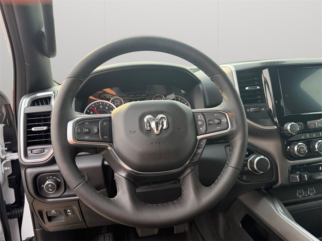 2025 RAM Ram 1500 RAM 1500 BIG HORN CREW CAB 4X4 5'7' BOX