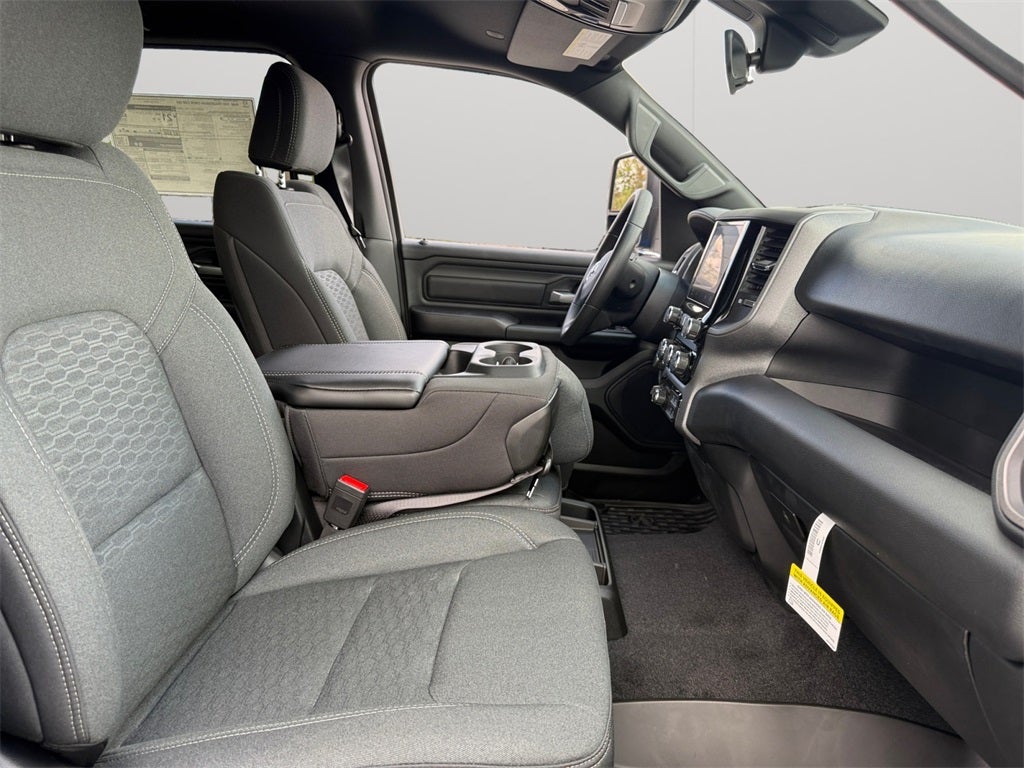 2025 RAM Ram 1500 RAM 1500 TRADESMAN CREW CAB 4X4 5'7' BOX