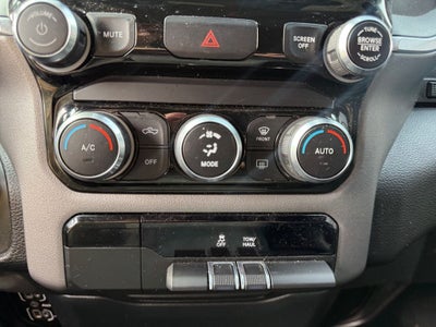 2022 RAM 1500 Big Horn Quad Cab 4x4 6'4' Box