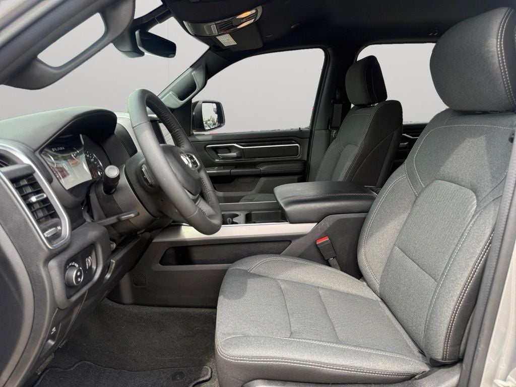 2024 RAM 1500 Big Horn Crew Cab 4x4 5'7' Box