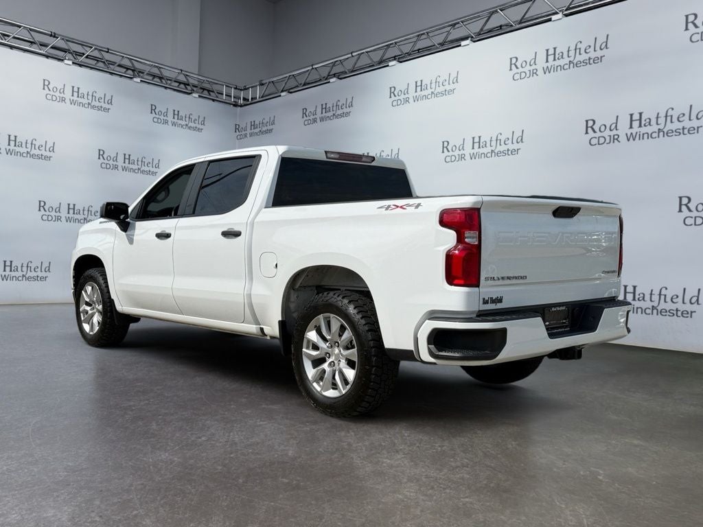 2021 Chevrolet Silverado 1500 4WD Crew Cab Short Bed Custom