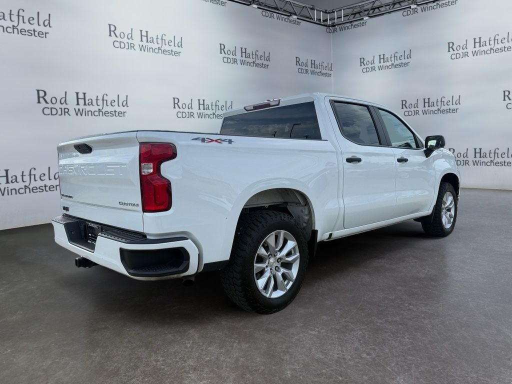 2021 Chevrolet Silverado 1500 4WD Crew Cab Short Bed Custom