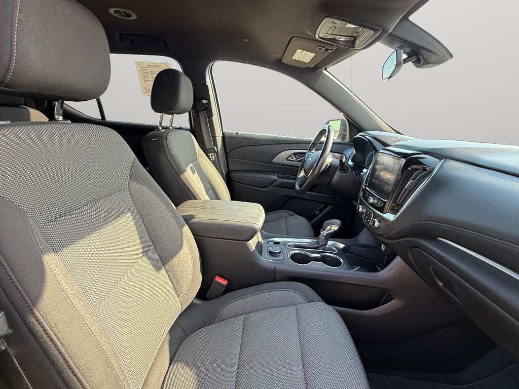 2022 Chevrolet Traverse AWD LT Cloth