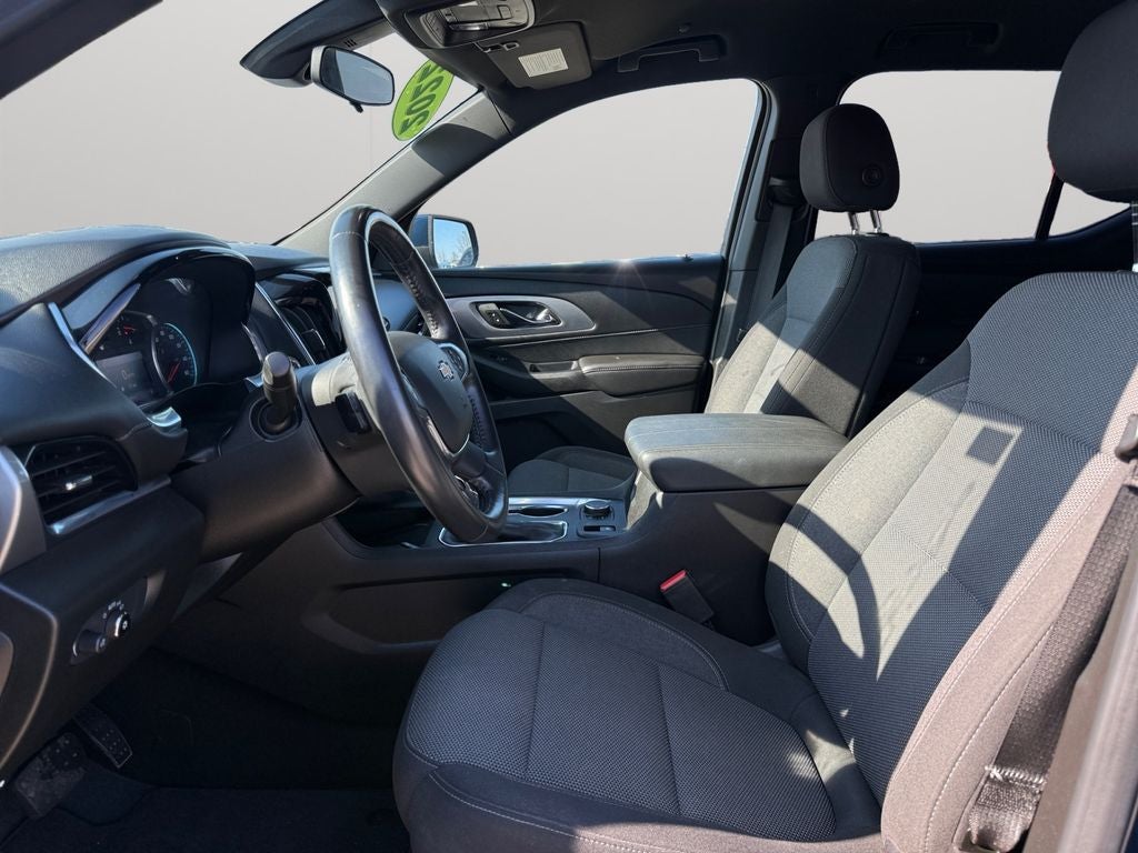 2022 Chevrolet Traverse AWD LT Cloth