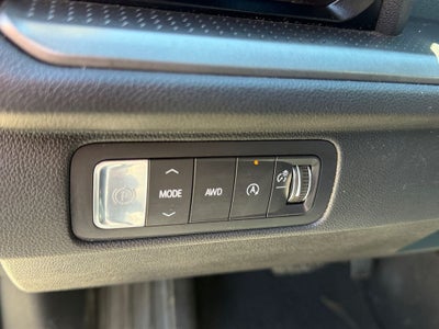 2025 Chevrolet Traverse AWD LT