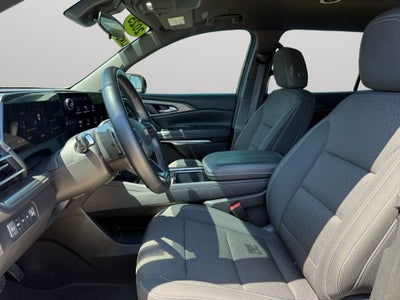 2025 Chevrolet Traverse AWD LT
