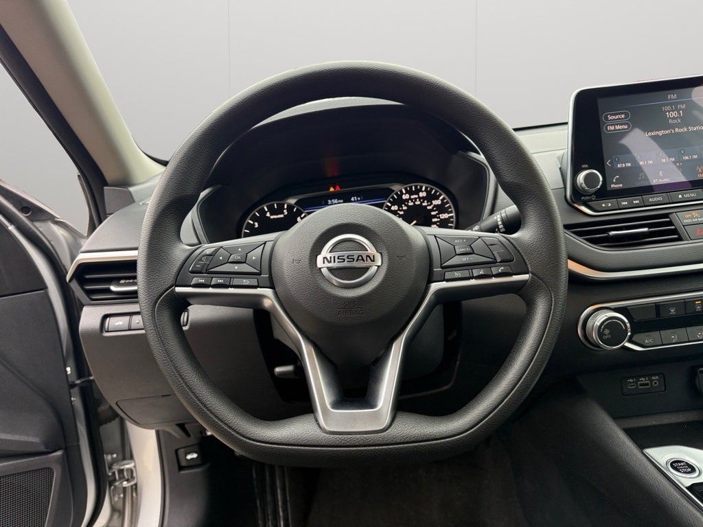 2022 Nissan Altima SV FWD