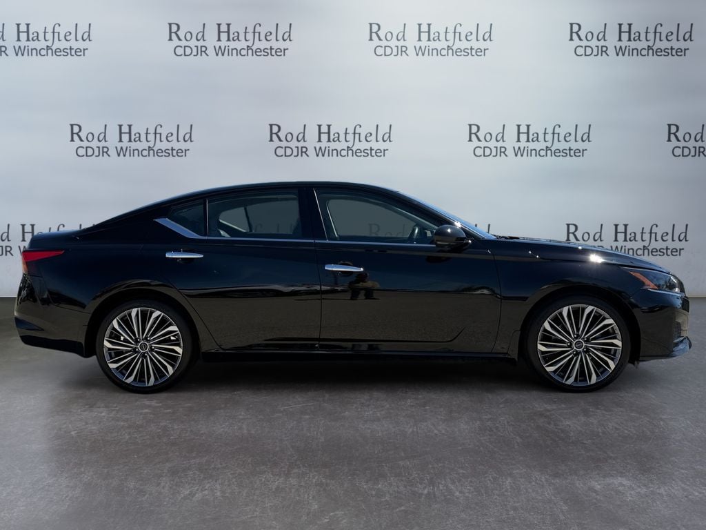 2025 Nissan Altima SL FWD