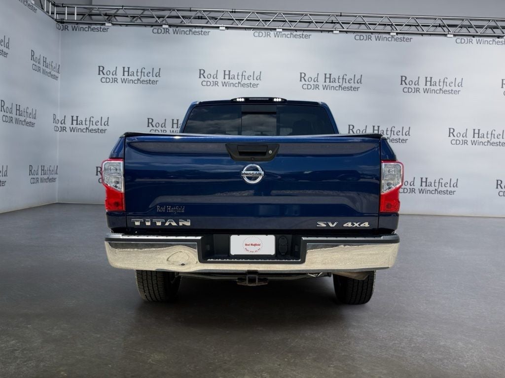 2019 Nissan TITAN SV