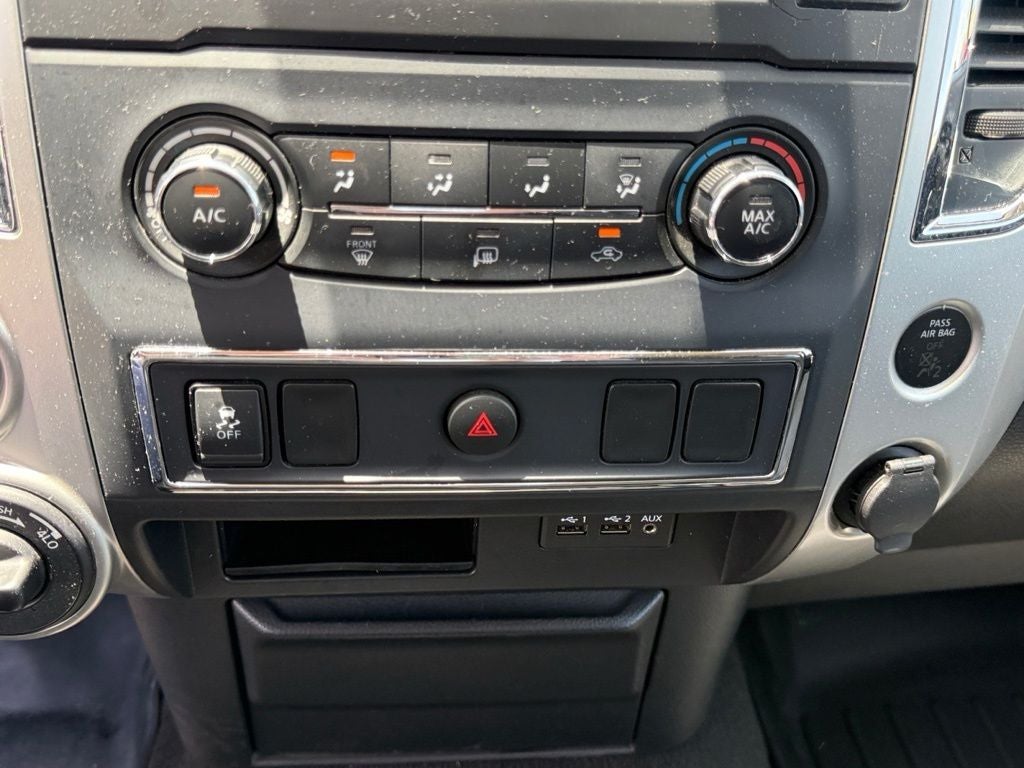 2019 Nissan TITAN SV