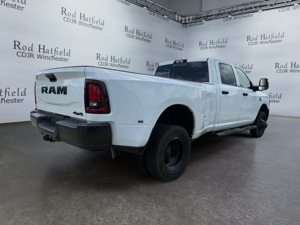 2025 RAM 3500 Tradesman Crew Cab 4x4 8' Box