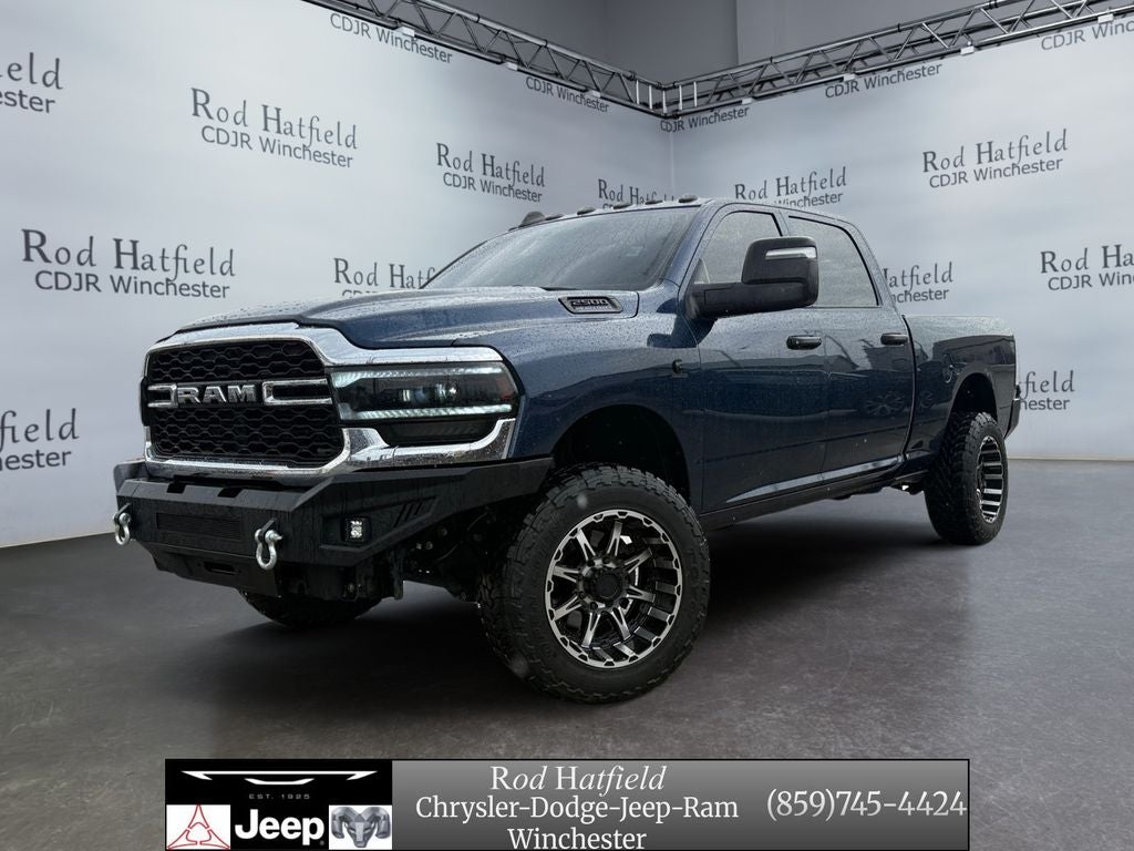 2024 RAM 2500 Tradesman Crew Cab 4x4 6'4' Box