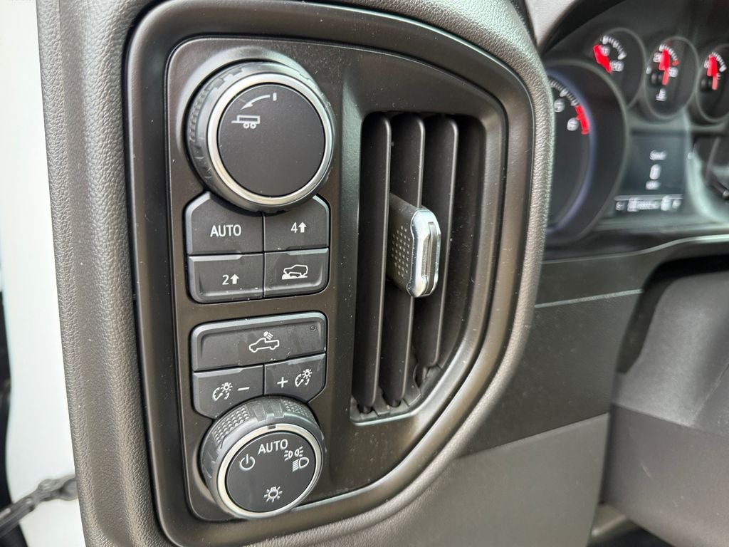 2020 Chevrolet Silverado 1500 4WD Crew Cab Short Bed Custom