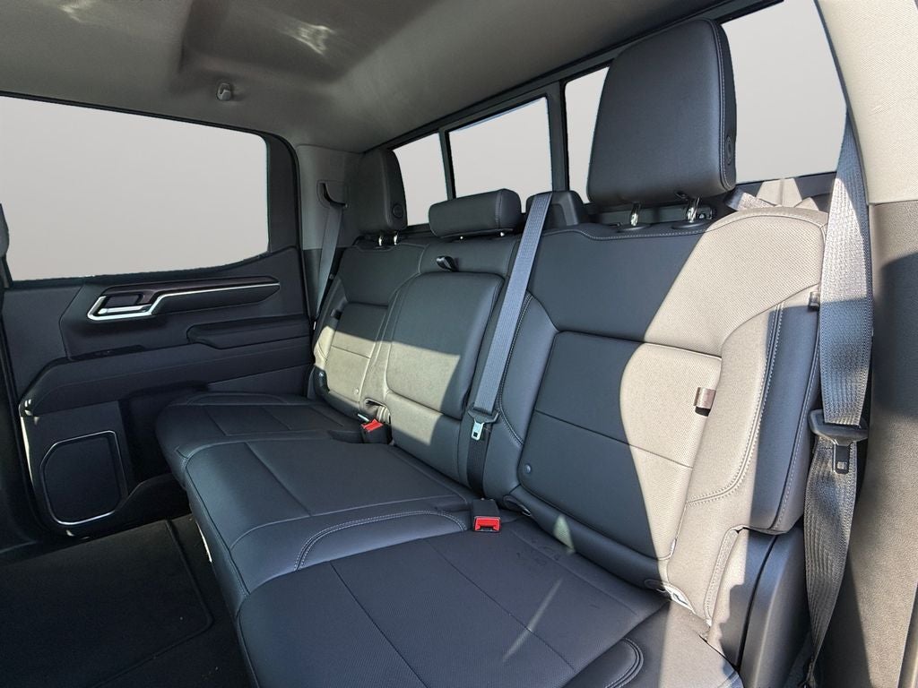 2022 GMC Sierra 1500 4WD Crew Cab Short Box SLT