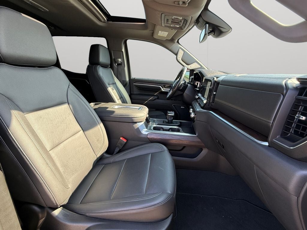 2022 GMC Sierra 1500 4WD Crew Cab Short Box SLT