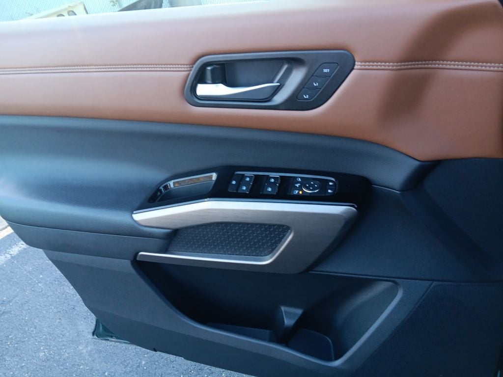 2023 Nissan Pathfinder Platinum 4WD