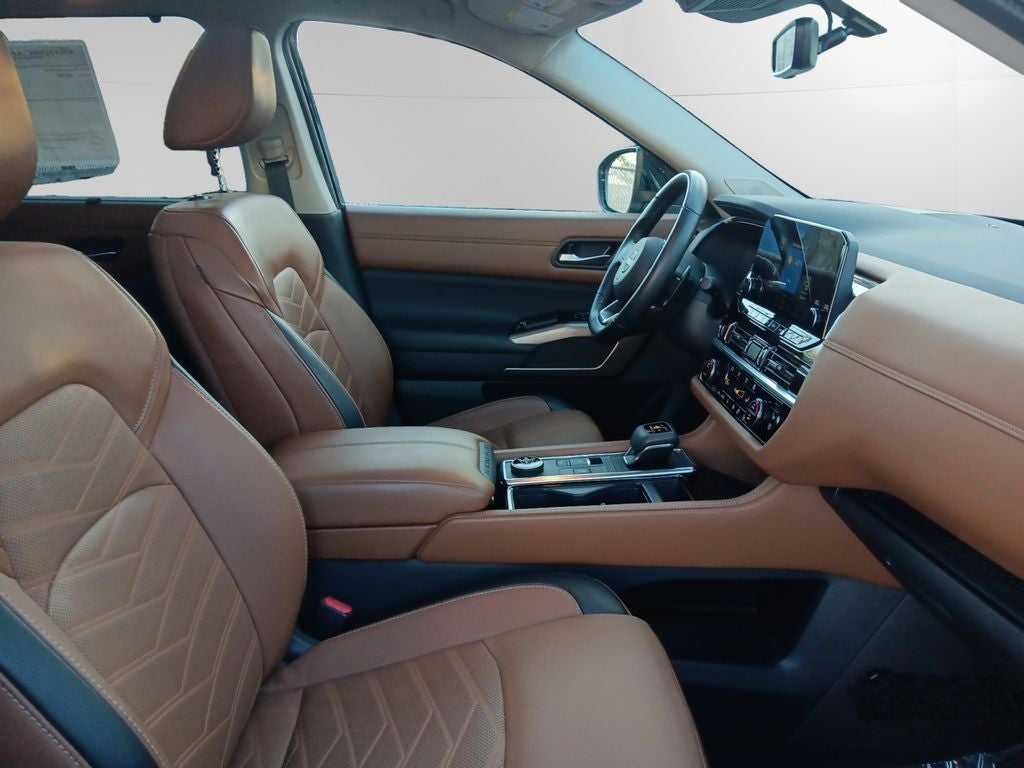 2023 Nissan Pathfinder Platinum 4WD